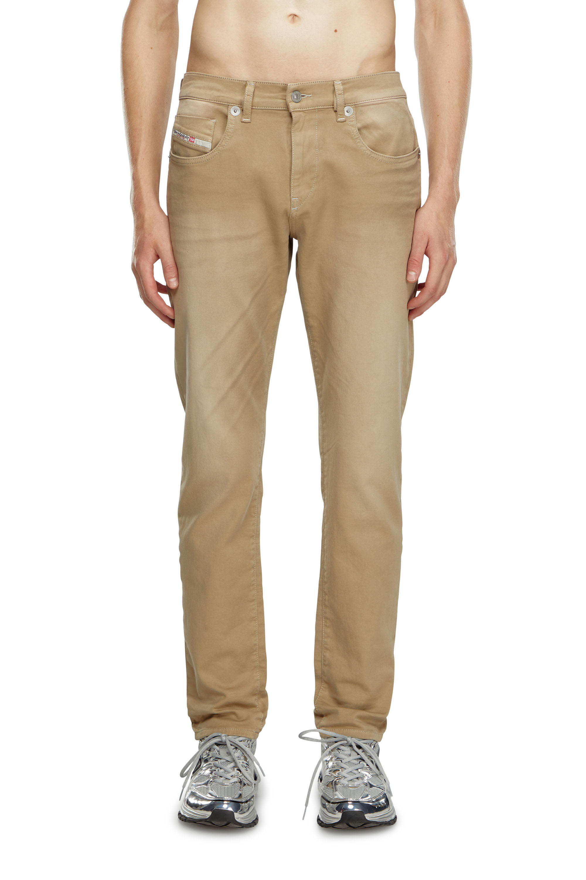 Diesel - Slim 2060 D-Strukt Joggjeans® 0670M Uomo, Beige - Image 3