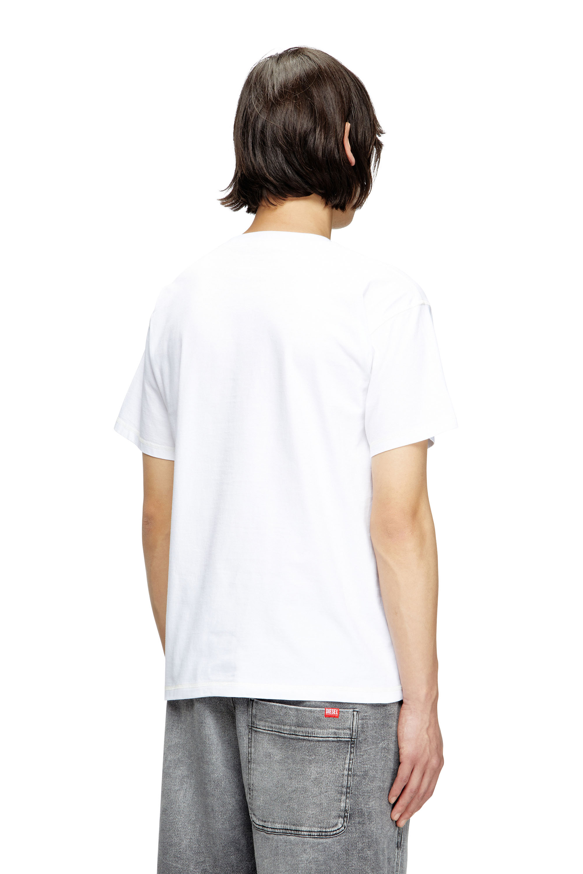 Diesel - T-NORM-HOSHI, Unisex T-Shirt mit Anhänger-Halskette-Print in Weiß - 4